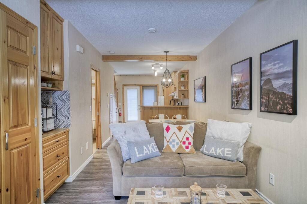 5 Mins To Banff - Cozy Townhome 2Br&2Bath - Banff Pass Included Canmore Kültér fotó