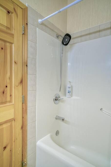 5 Mins To Banff - Cozy Townhome 2Br&2Bath - Banff Pass Included Canmore Kültér fotó