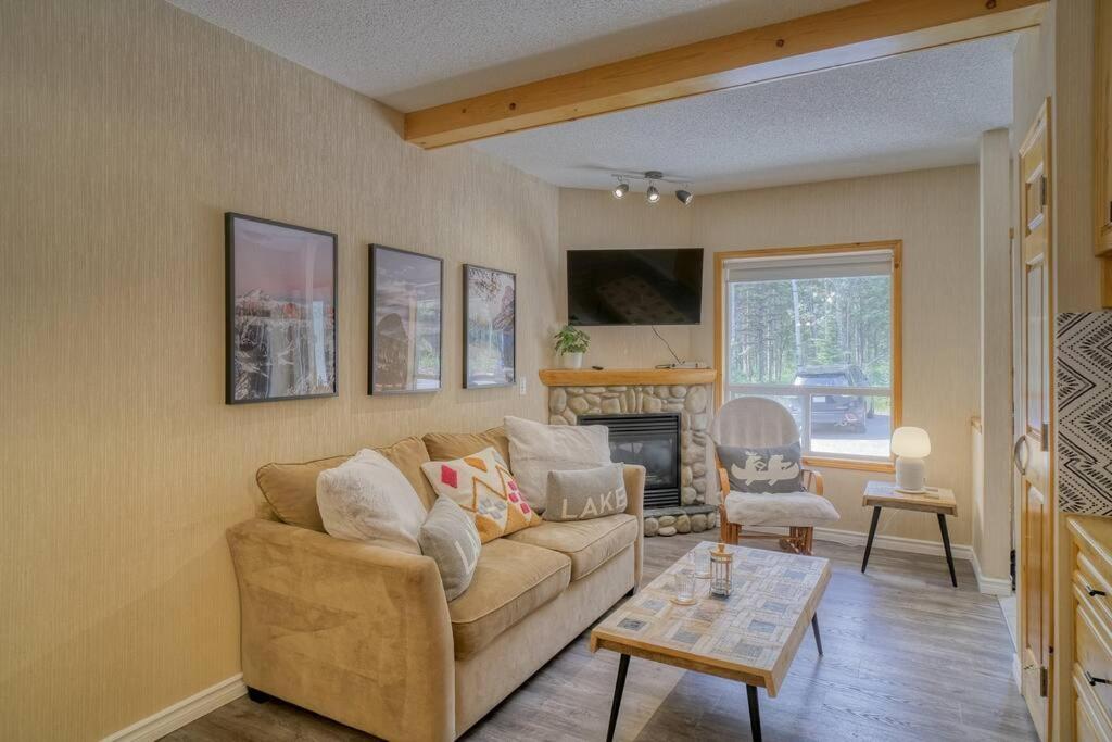 5 Mins To Banff - Cozy Townhome 2Br&2Bath - Banff Pass Included Canmore Kültér fotó